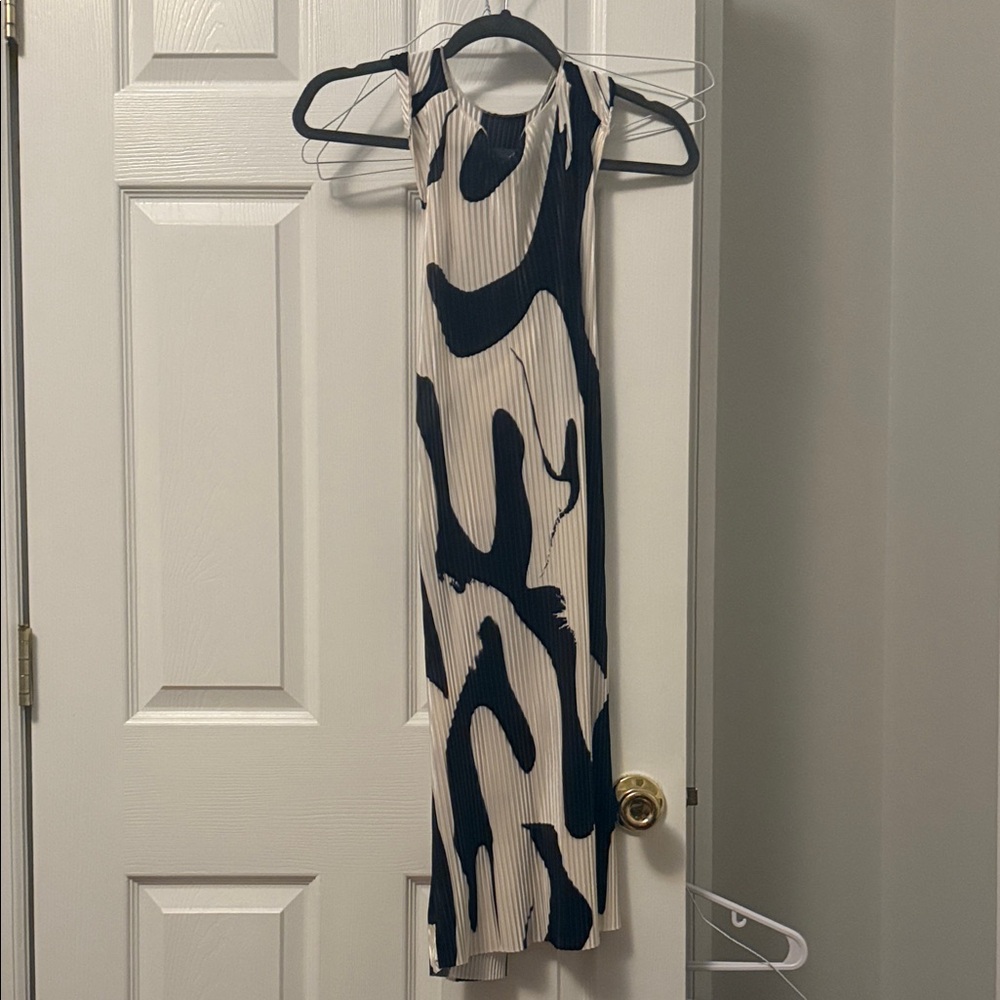 SHEIN Abstract Black and White Mini Dress